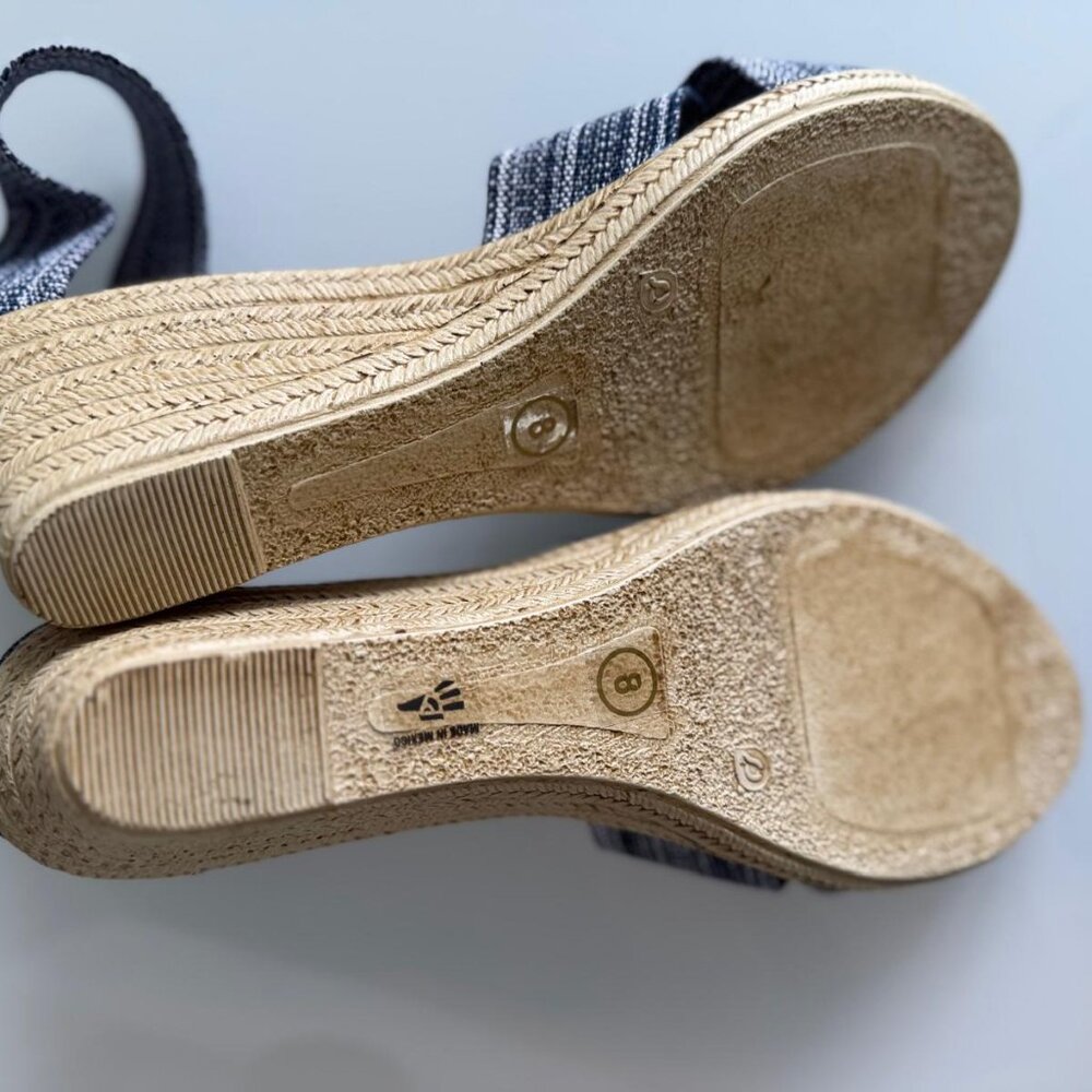 Charleston Shoe Co Denim Elastic Wedge Sandals Espadrille - Picture 3 of 3
